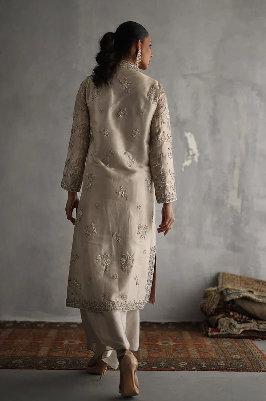 Zeenat Formals  - Sangtara