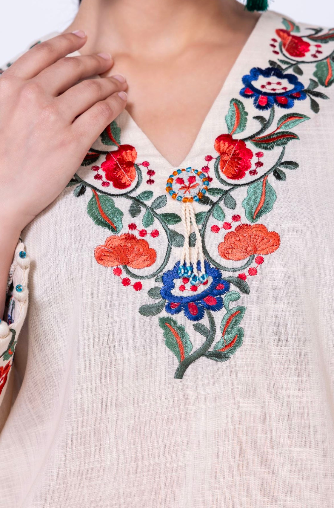 Embroidered | Crosshatch
Kurta