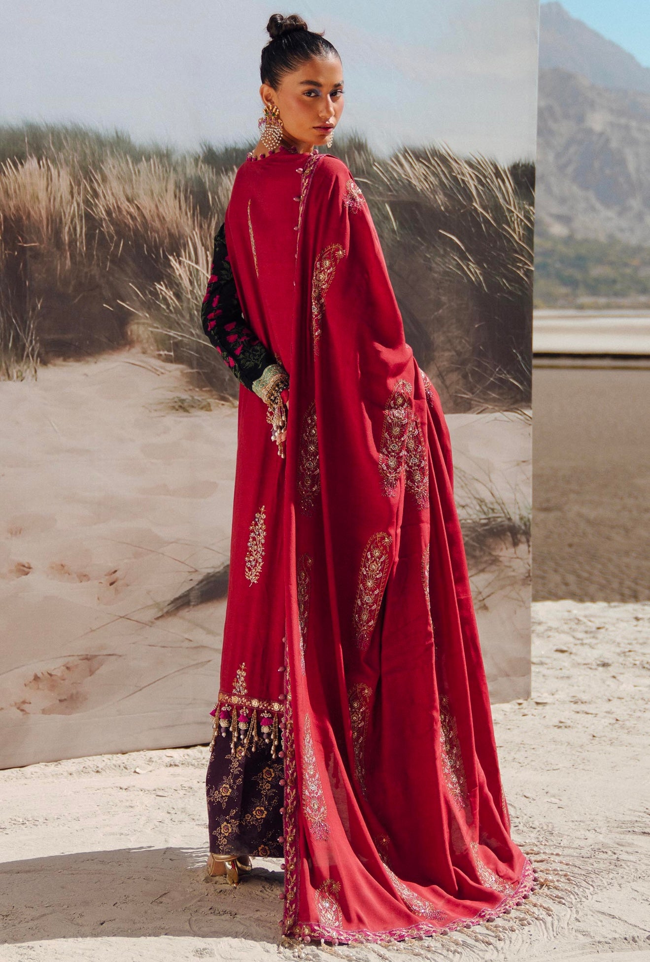 Winter Luxury-24’ S241-002A-3CP
