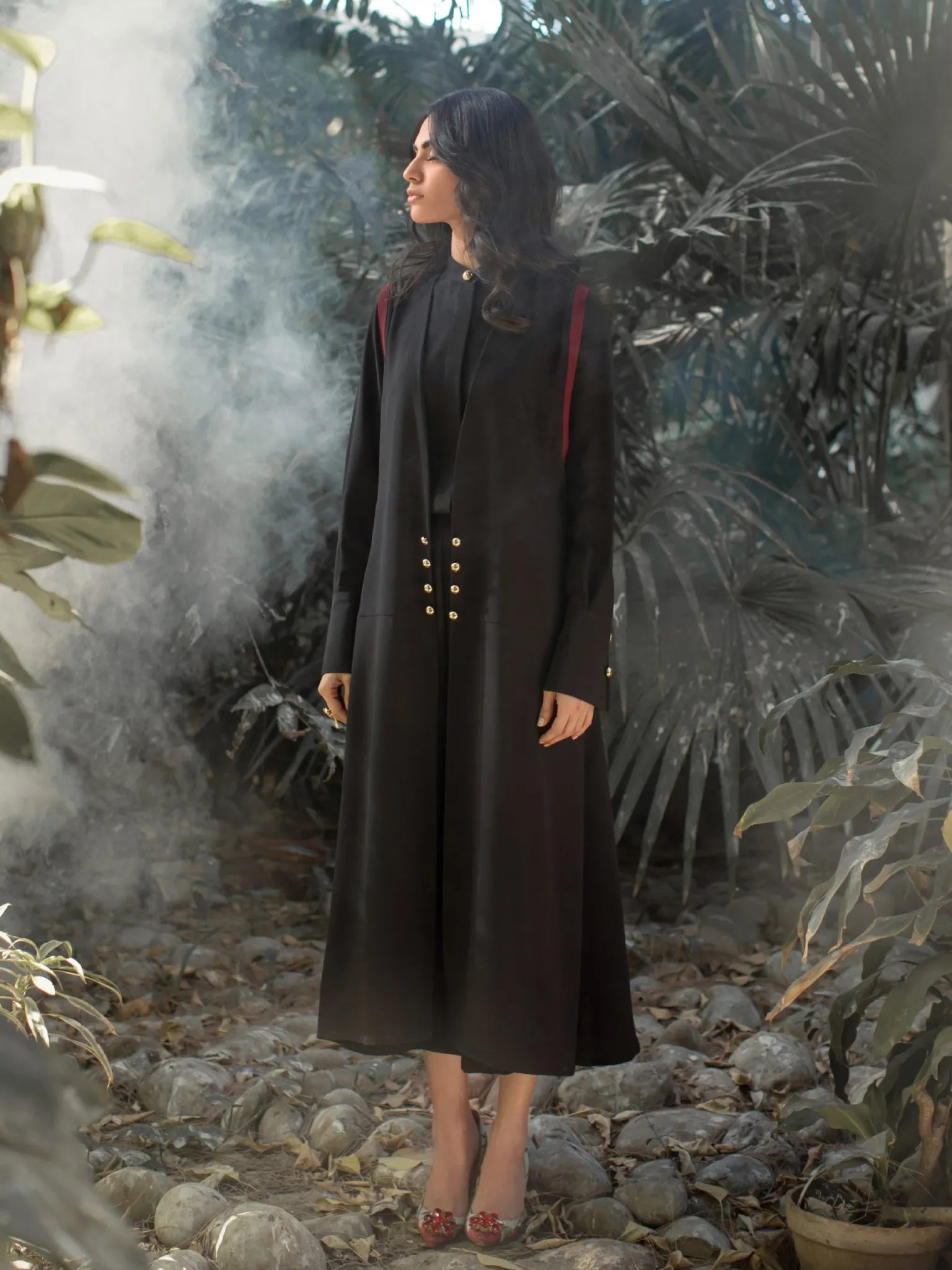 SHASHMIN - BLACK & MAROON