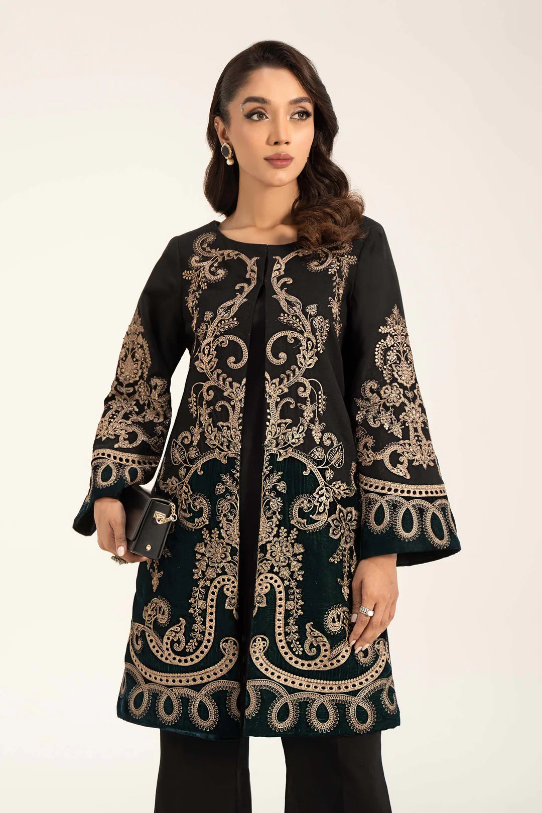 3 Piece Embroidered Khaddar Suit | DW-W24-113