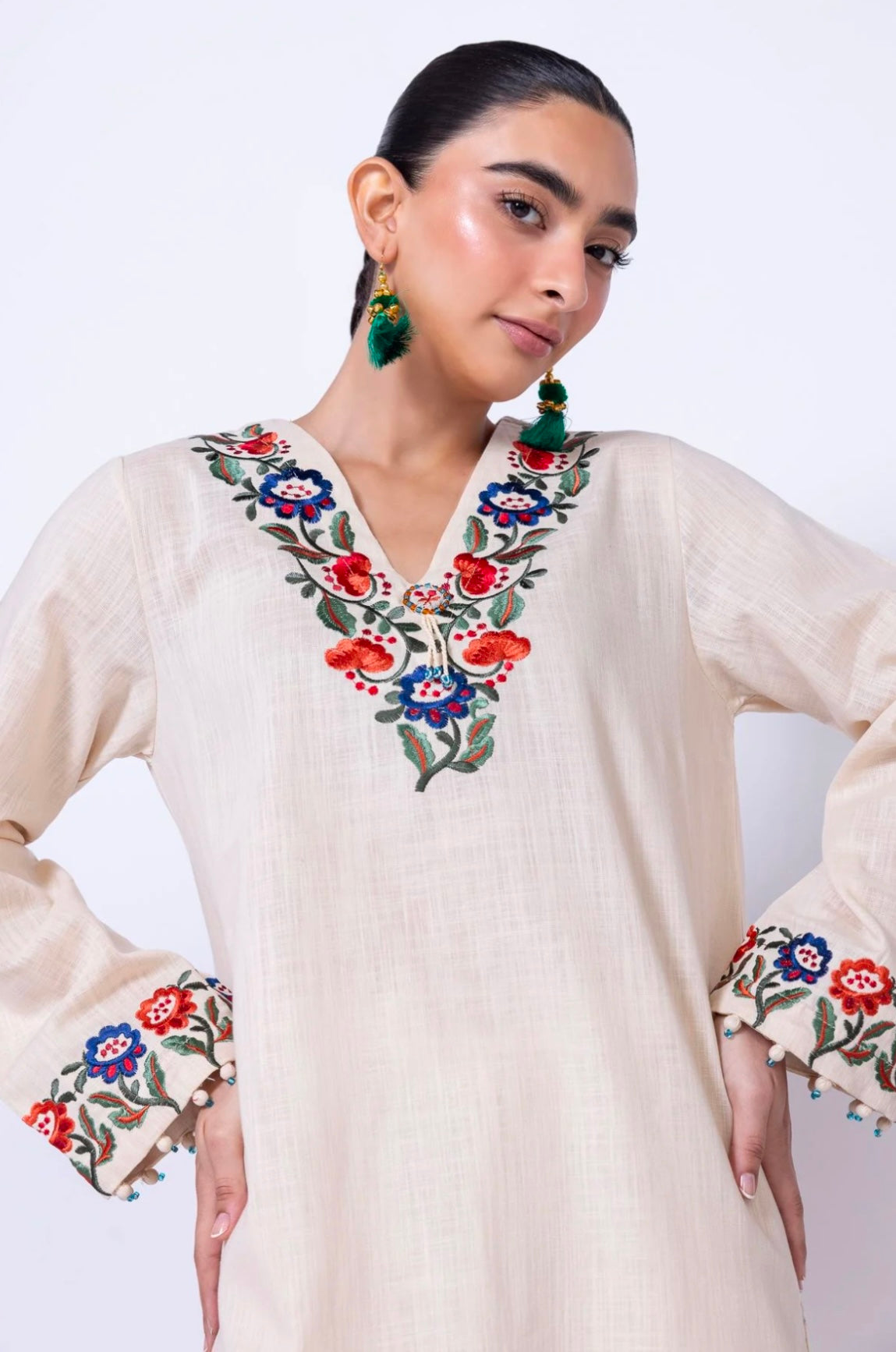 Embroidered | Crosshatch
Kurta