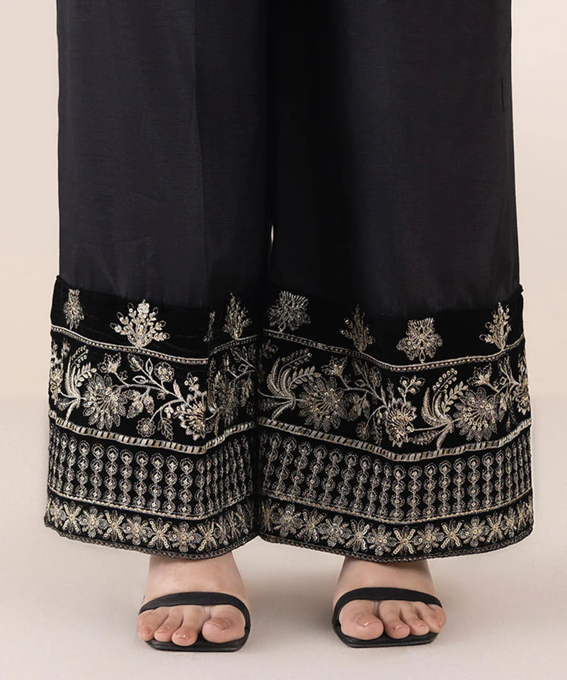 2 PIECE - EMBROIDERED VELVET SUIT