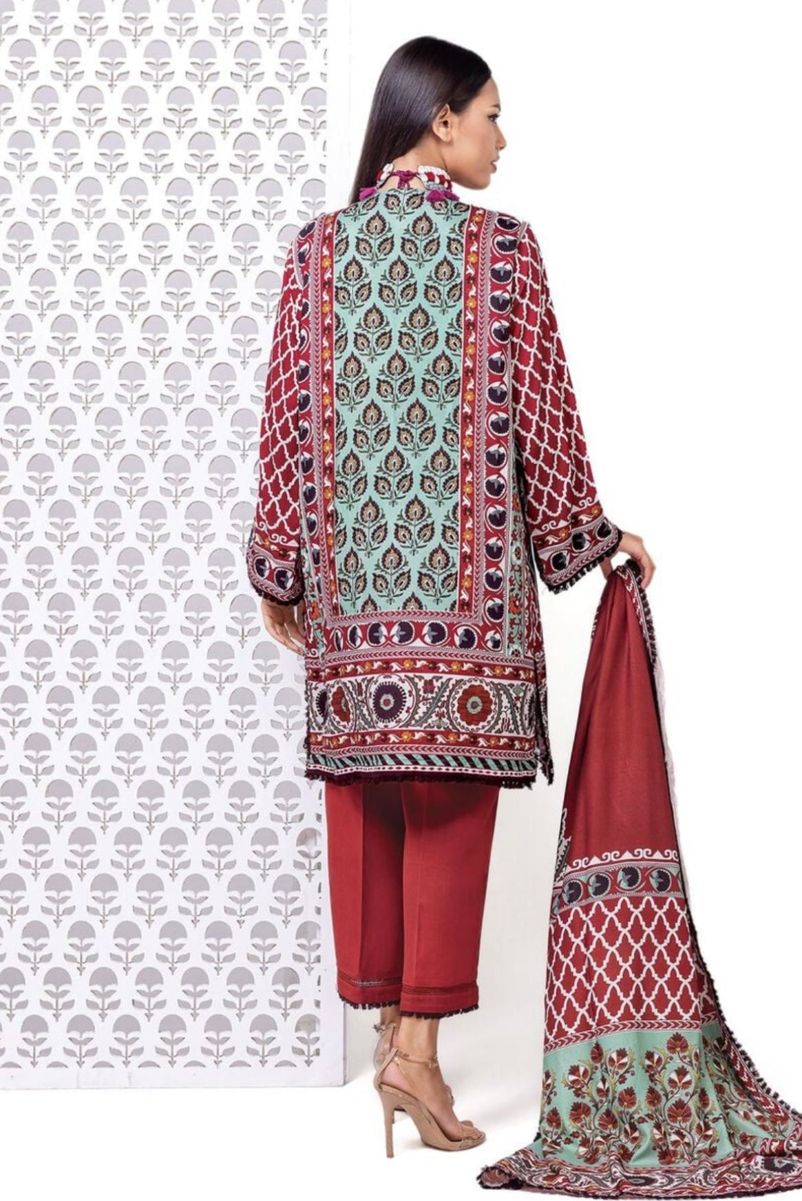 Printed | Marina Twill
Tailored 3 Piec