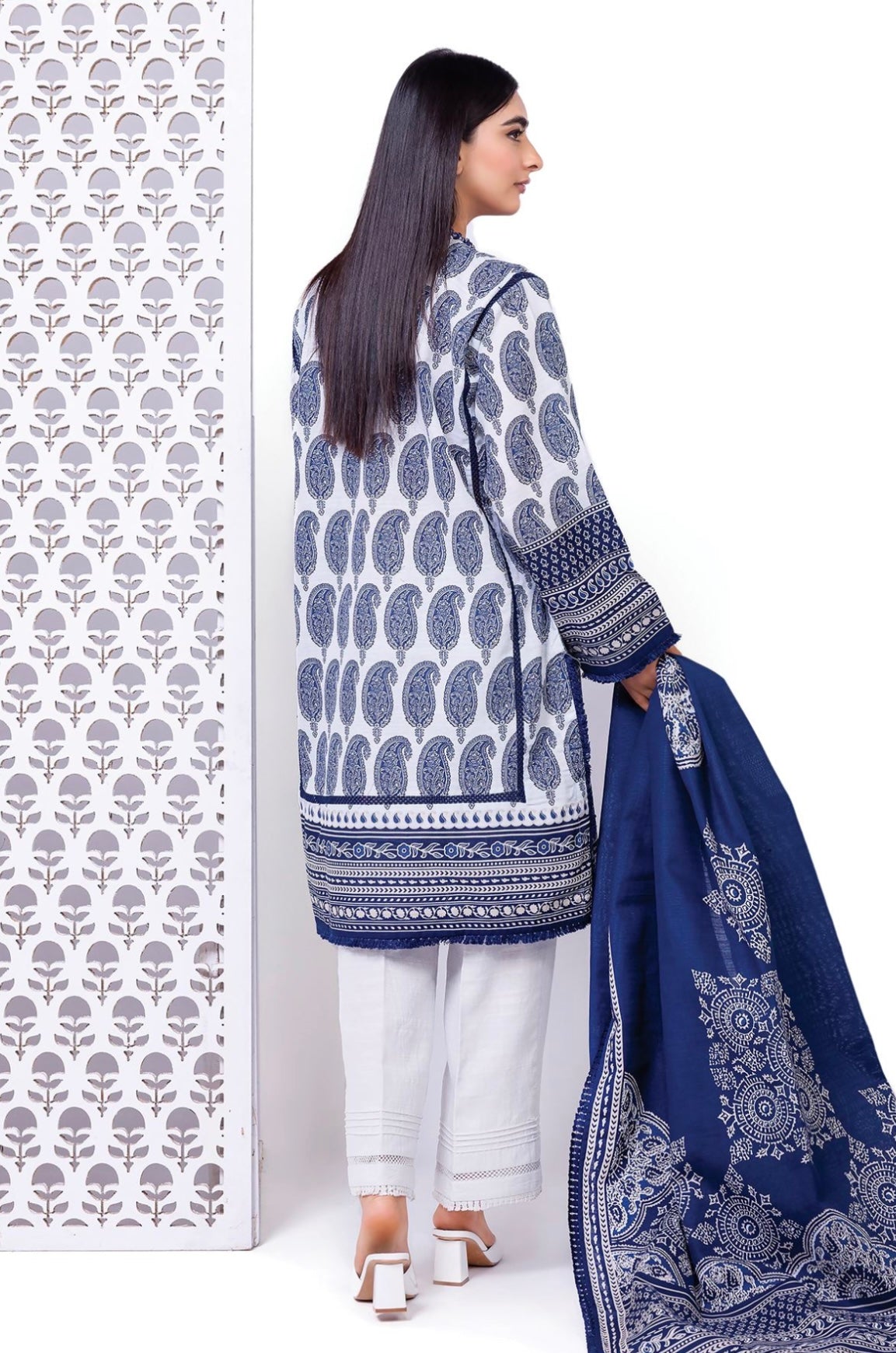 Printed | Light Khaddar Tailored 3 Piece