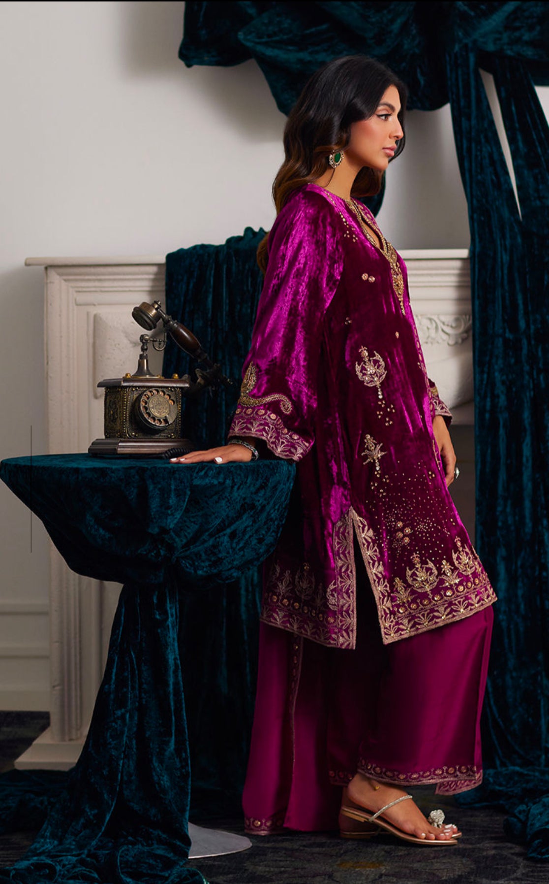 EMILI VELVET SHIRT AND DUPATTA