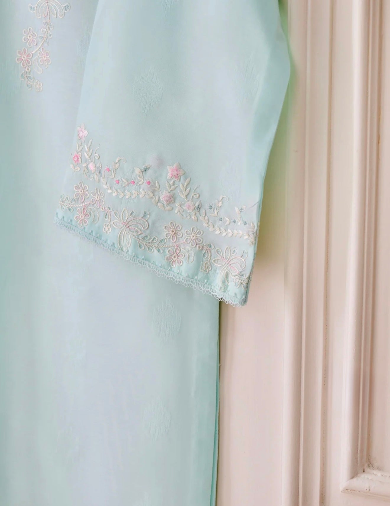 Embroidered Jacquard Shirt S110429