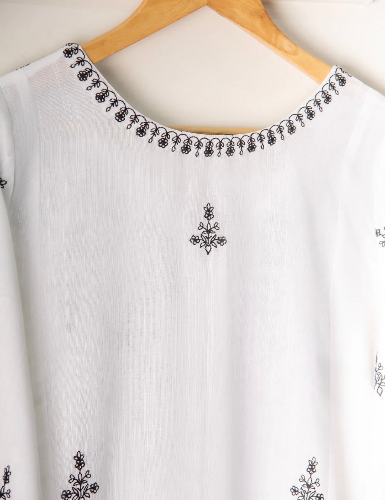 2 Piece - Embroidered Khaddar Frock S110596